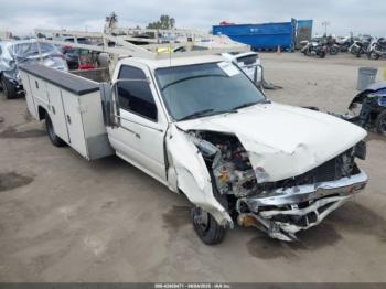  Salvage Toyota Pickup