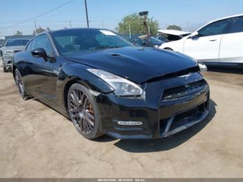  Salvage Nissan GT-R