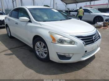  Salvage Nissan Altima