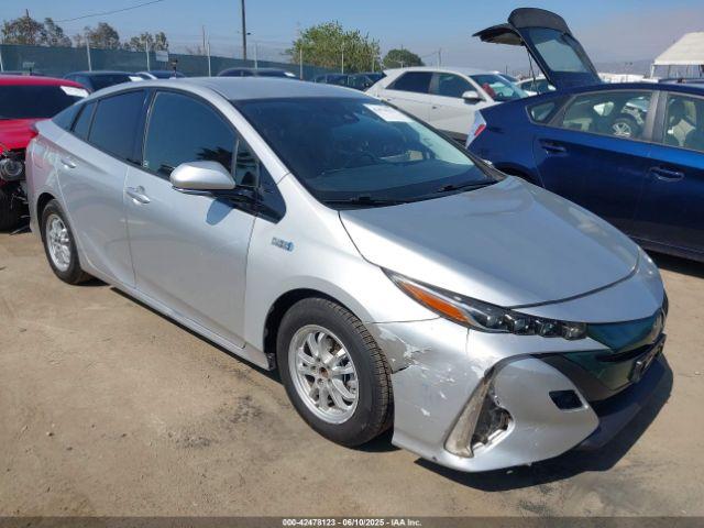  Salvage Toyota Prius Prime