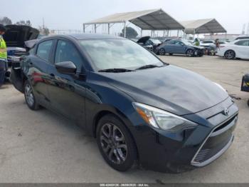  Salvage Toyota Yaris