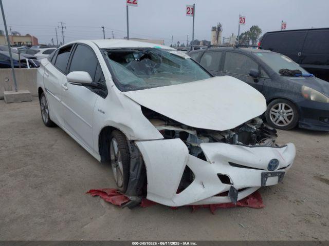  Salvage Toyota Prius