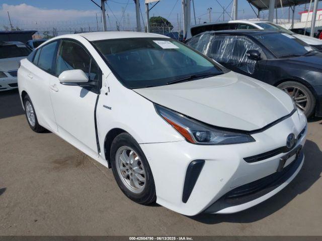  Salvage Toyota Prius