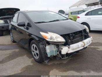  Salvage Toyota Prius