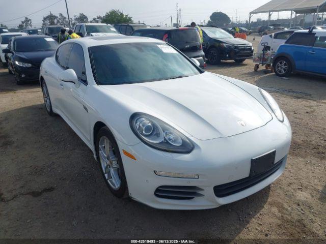  Salvage Porsche Panamera