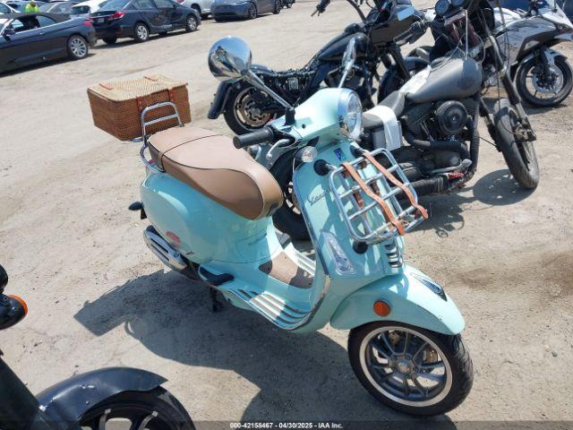  Salvage Vespa Primavera Sprint