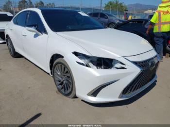  Salvage Lexus Es