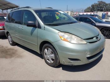  Salvage Toyota Sienna