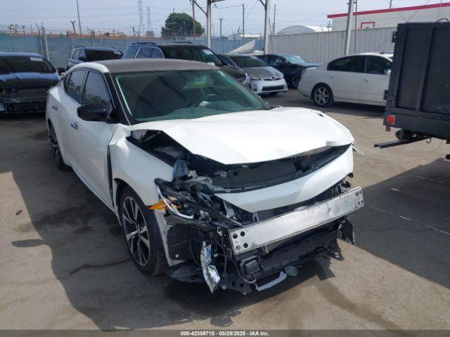  Salvage Nissan Maxima