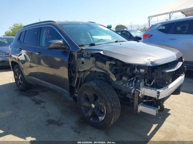 Salvage Jeep Compass