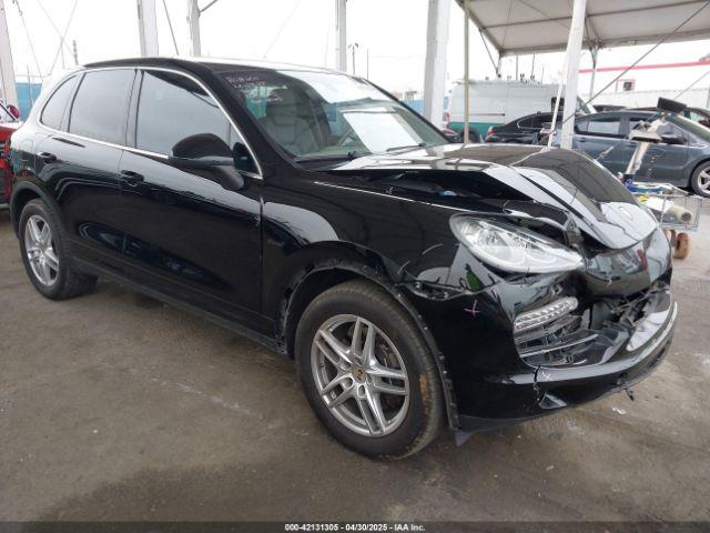 Salvage Porsche Cayenne