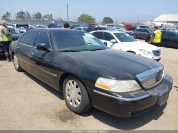  Salvage Lincoln Towncar