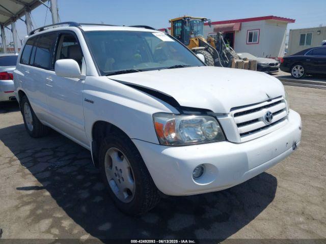  Salvage Toyota Highlander