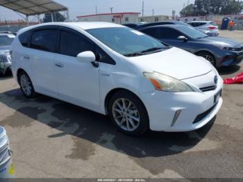  Salvage Toyota Prius v