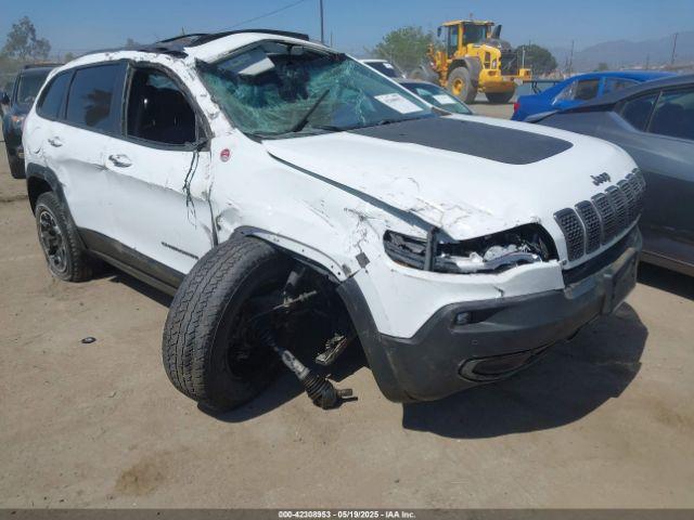  Salvage Jeep Cherokee