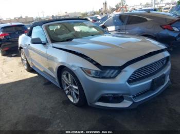  Salvage Ford Mustang