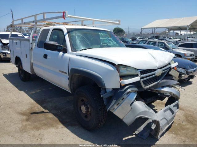  Salvage Chevrolet Silverado 2500