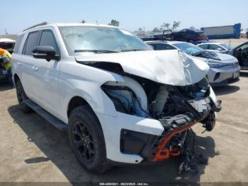  Salvage Ford Expedition