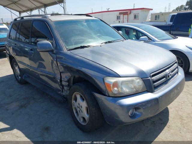  Salvage Toyota Highlander
