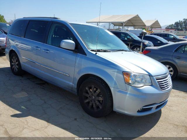  Salvage Chrysler Town & Country