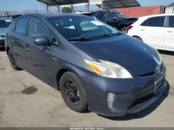  Salvage Toyota Prius