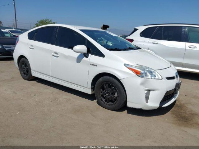  Salvage Toyota Prius