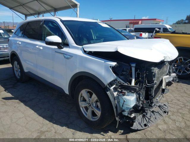  Salvage Kia Sorento
