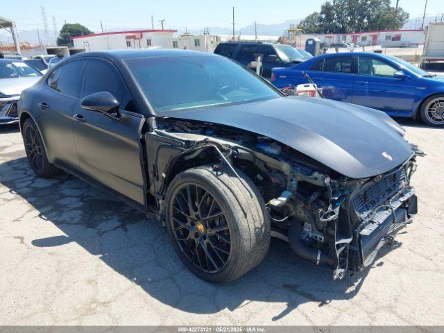  Salvage Porsche Panamera