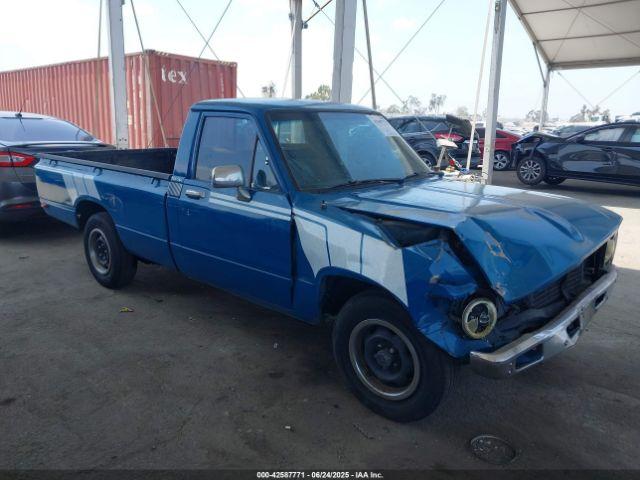  Salvage Toyota Pickup