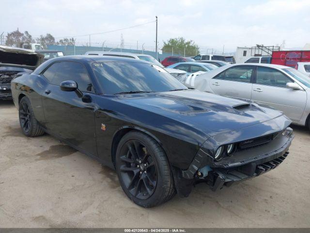 Salvage Dodge Challenger