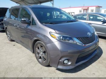  Salvage Toyota Sienna