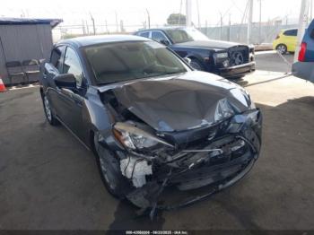  Salvage Toyota Yaris