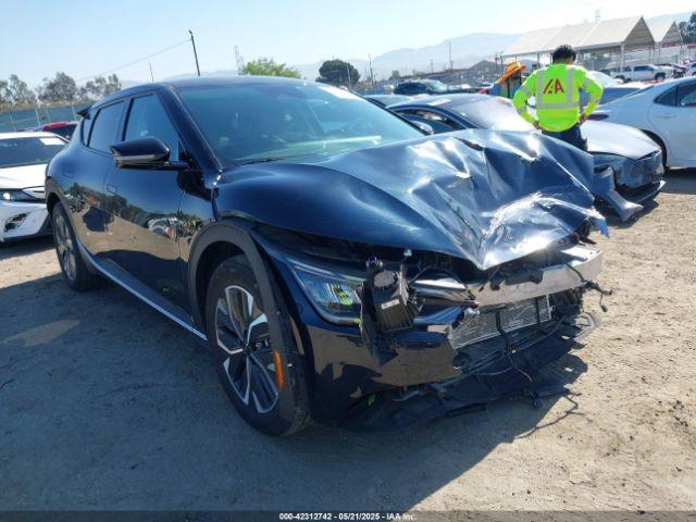  Salvage Kia EV6