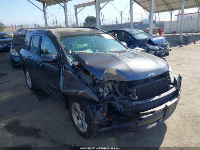  Salvage Jeep Compass