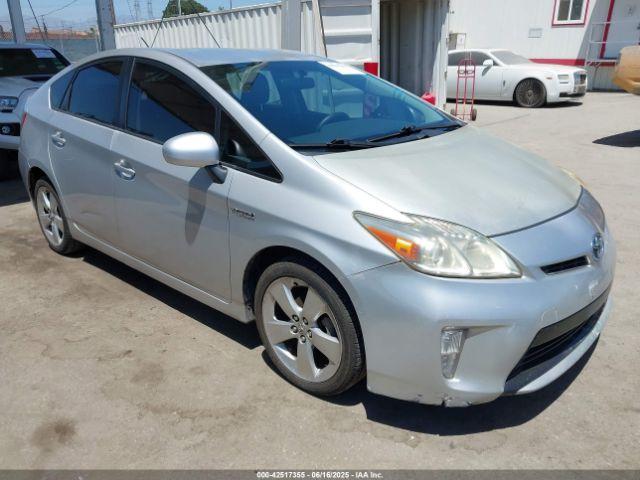  Salvage Toyota Prius