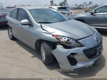  Salvage Mazda Mazda3