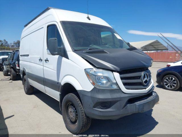  Salvage Mercedes-Benz Sprinter 2500