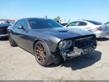  Salvage Dodge Challenger