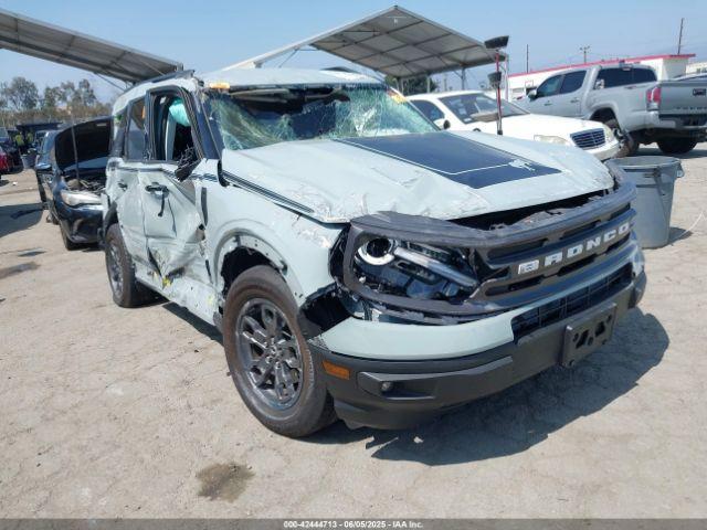  Salvage Ford Bronco