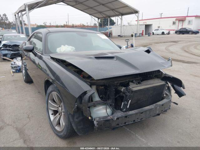  Salvage Dodge Challenger