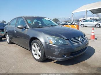  Salvage Nissan Altima