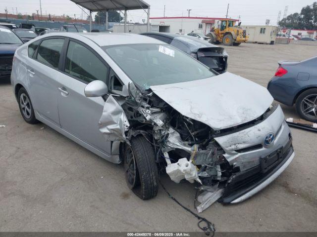  Salvage Toyota Prius