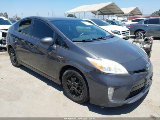  Salvage Toyota Prius