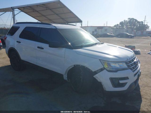  Salvage Ford Explorer