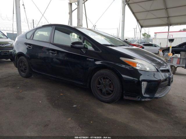  Salvage Toyota Prius