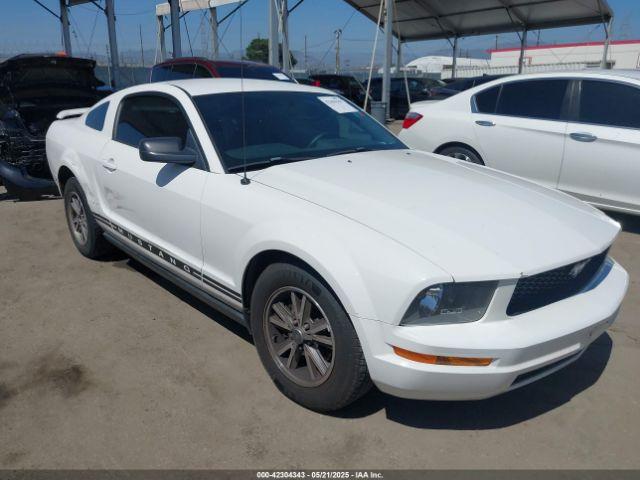  Salvage Ford Mustang