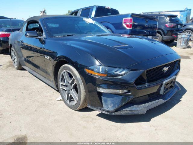  Salvage Ford Mustang