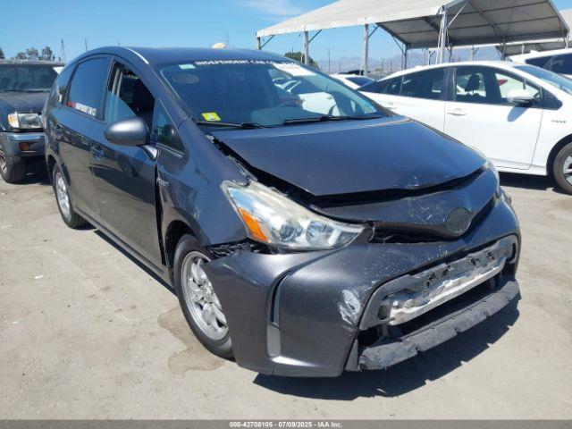  Salvage Toyota Prius v