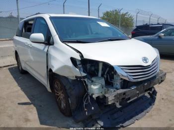  Salvage Toyota Sienna