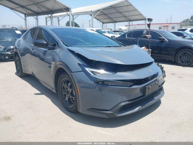 Salvage Toyota Prius